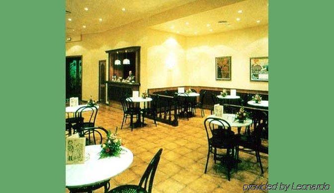 Regencia Colon Otel Barselona Restoran fotoğraf