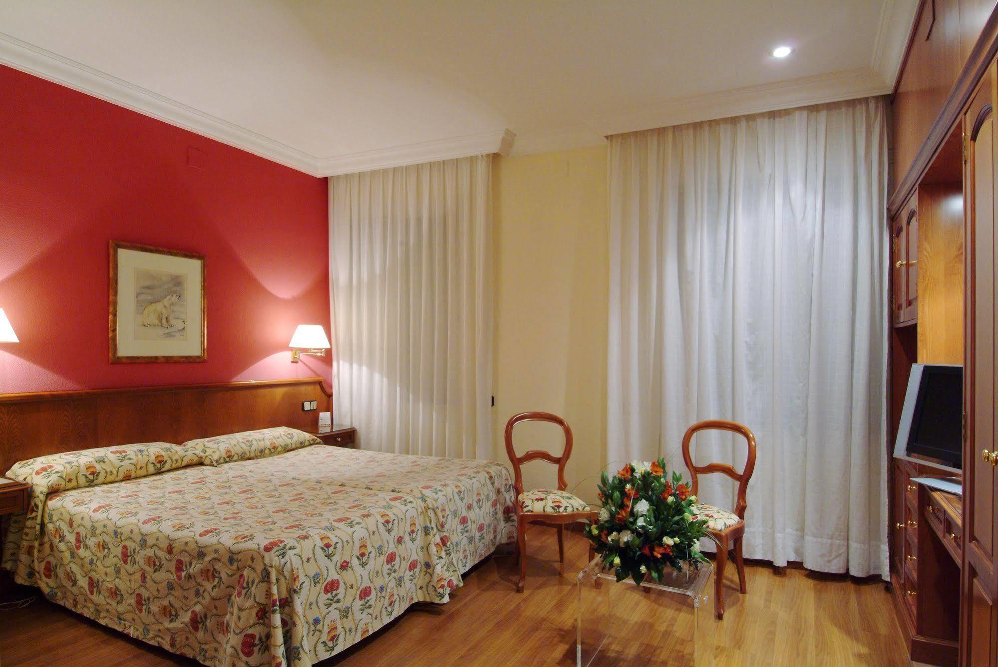 Regencia Colon Otel Barselona Dış mekan fotoğraf
