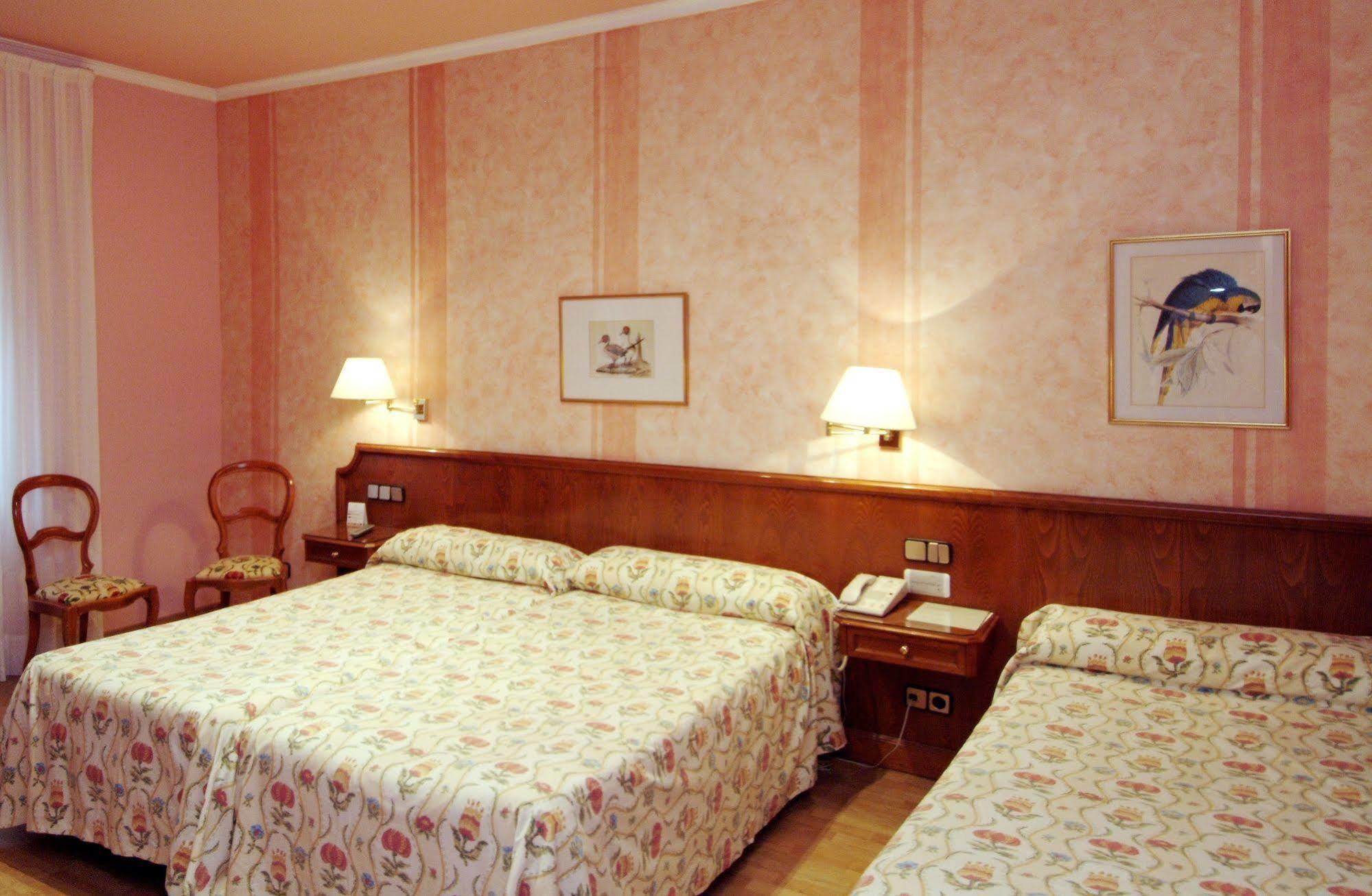 Regencia Colon Otel Barselona Dış mekan fotoğraf