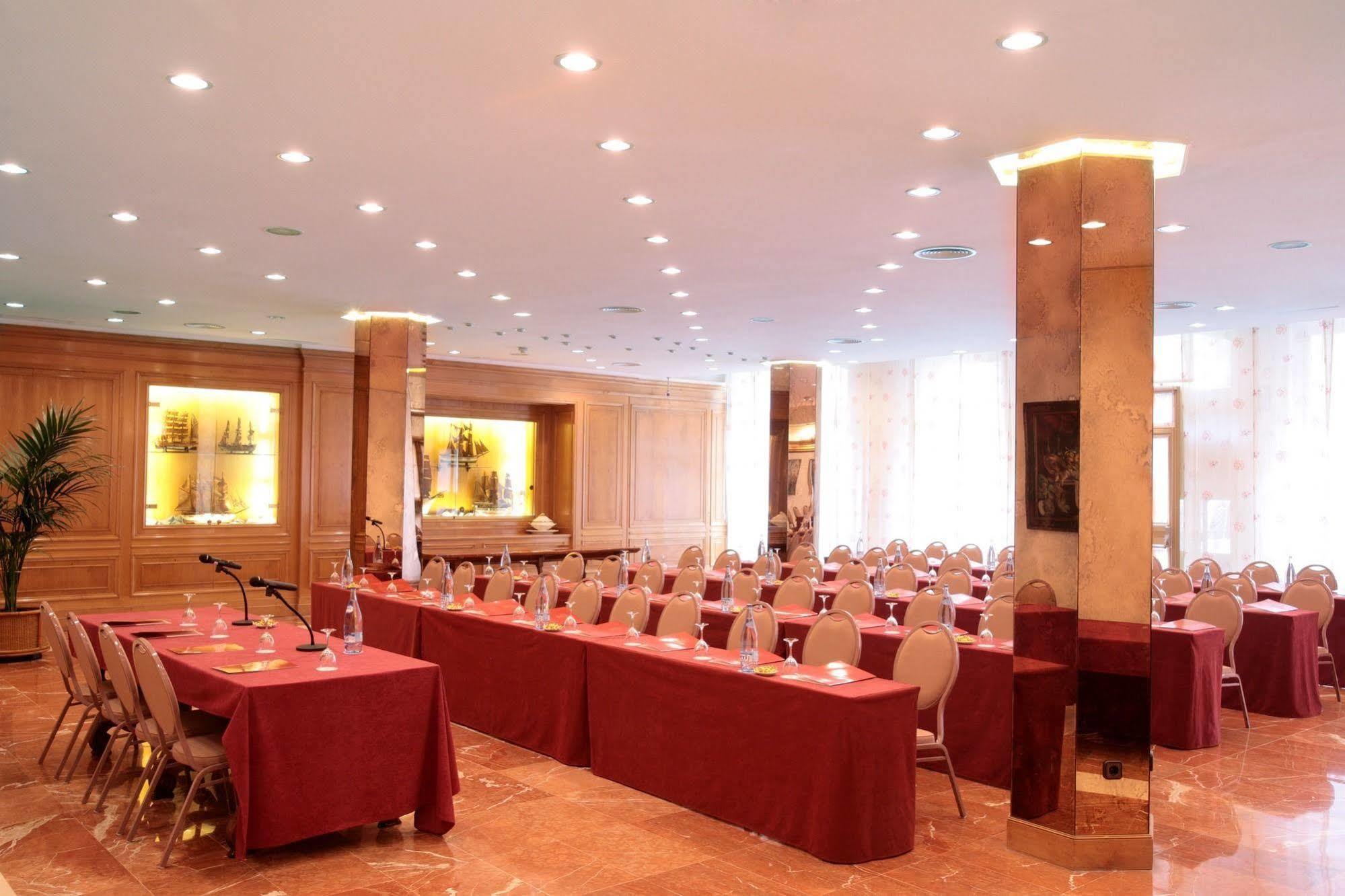 Regencia Colon Otel Barselona Dış mekan fotoğraf