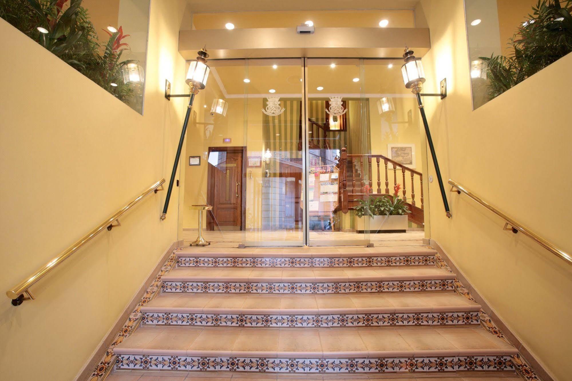 Regencia Colon Otel Barselona Dış mekan fotoğraf